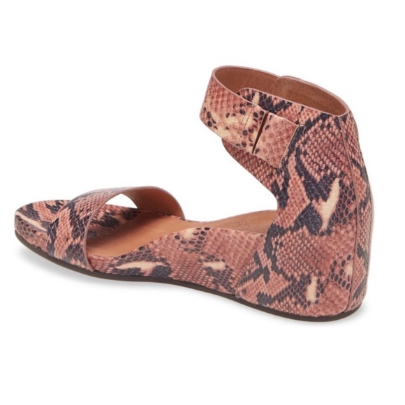 Gentle Souls Leather Reptile Mauve/Black Print Wedge Sandal Multi Sizes NWOB - Picture 3 of 14